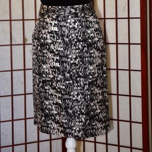 Banana Republic - graphic print pencil skirt - 6